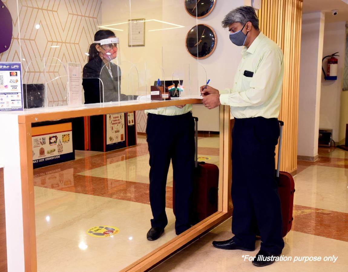 Oyo Hotel Prerna Raipur  Bagian luar foto