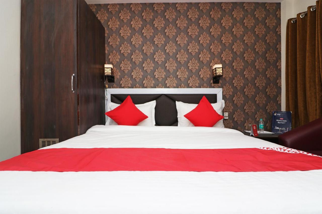 Oyo Hotel Prerna Raipur  Bagian luar foto